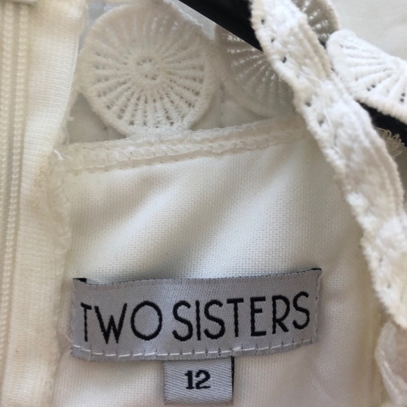 Two Sisters white lace embroidered mini dress Size 12 - Picture 8 of 10